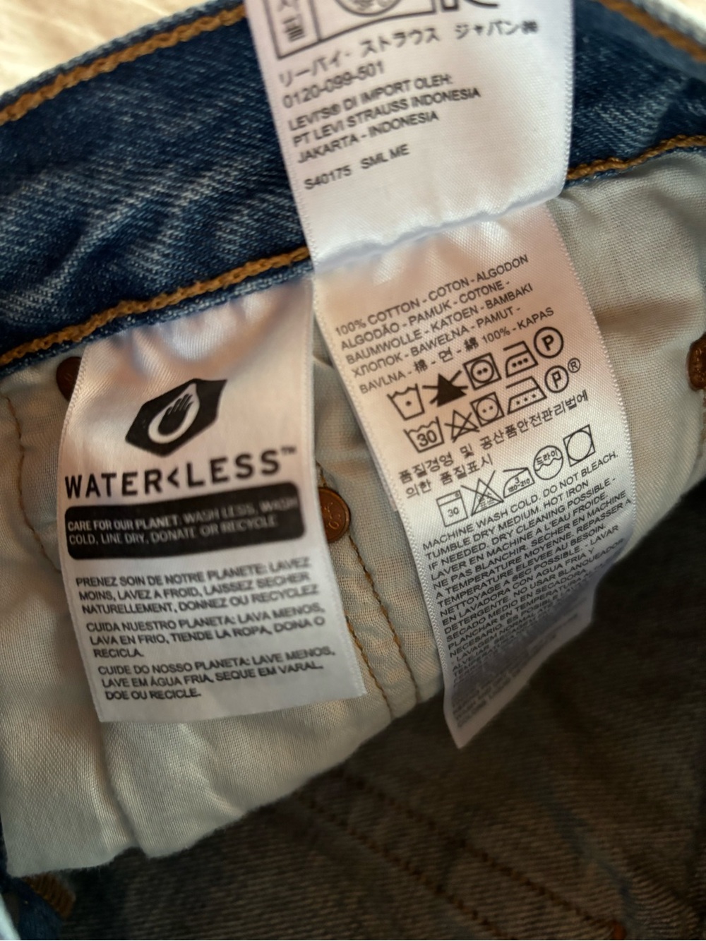 Levi’s 501 Cutoffs - Picture 4 of 8